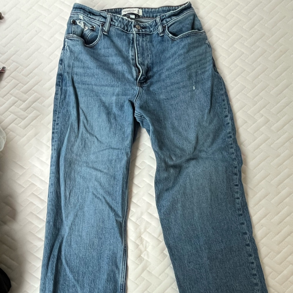 Abercrombie and Fitch Denim Jeans The 90s Relaxed High Rise size 10/30R
